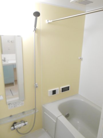 バス・シャワールーム　別のお部屋の写真です