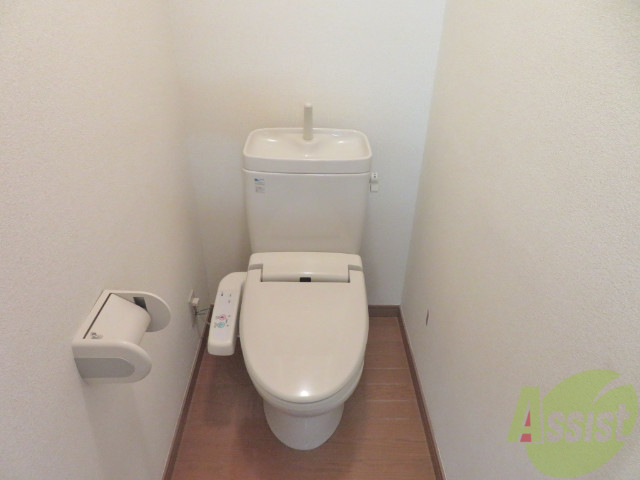 トイレ　ウォシュレット付きのトイレです。シャワートイレは日本の宝。