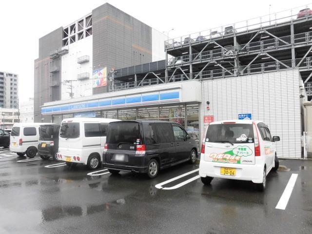 コンビニ　コンビニ（コンビニ）まで124m