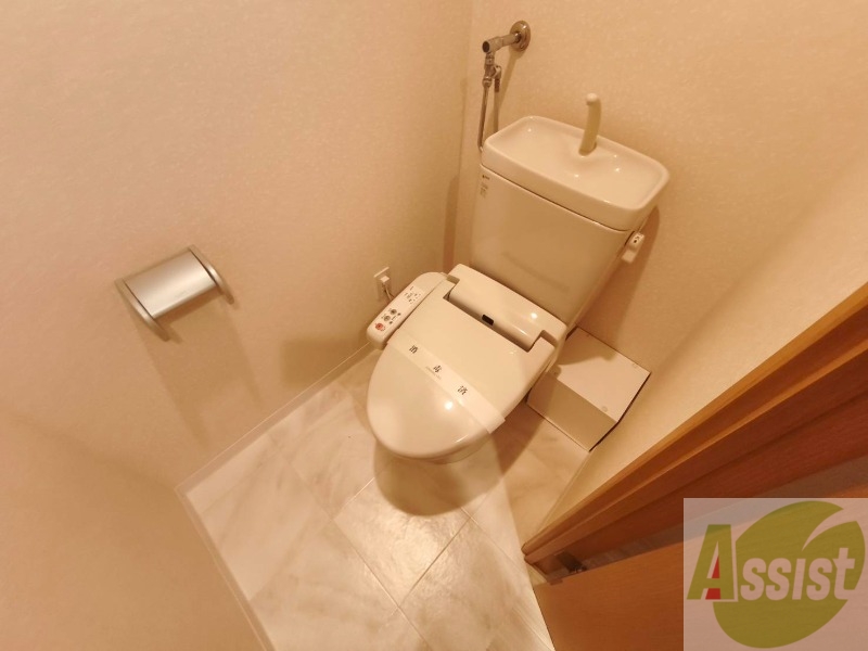 トイレ　トイレです。ウォシュレット付を探している方、おすすめです。