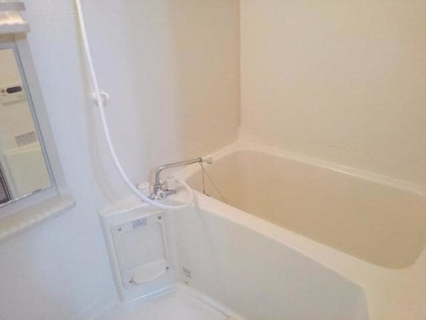 バス・シャワールーム　※別部屋参考写真