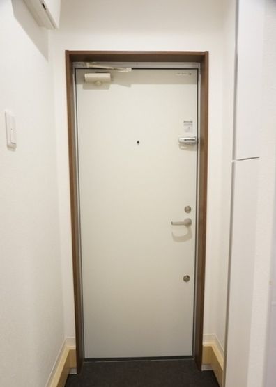 玄関　弊社は都内全域の物件をご紹介可能です！