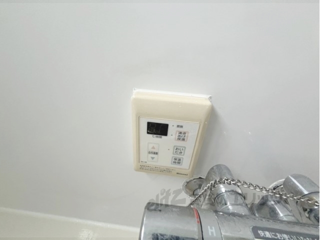 その他設備　給湯器リモコン