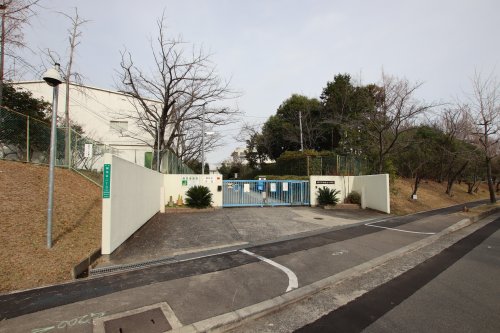 小学校　御池台小学校（小学校）まで643m
