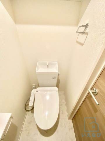 近鉄南大阪線 針中野駅 徒歩10分 3階建 築5年のトイレ写真