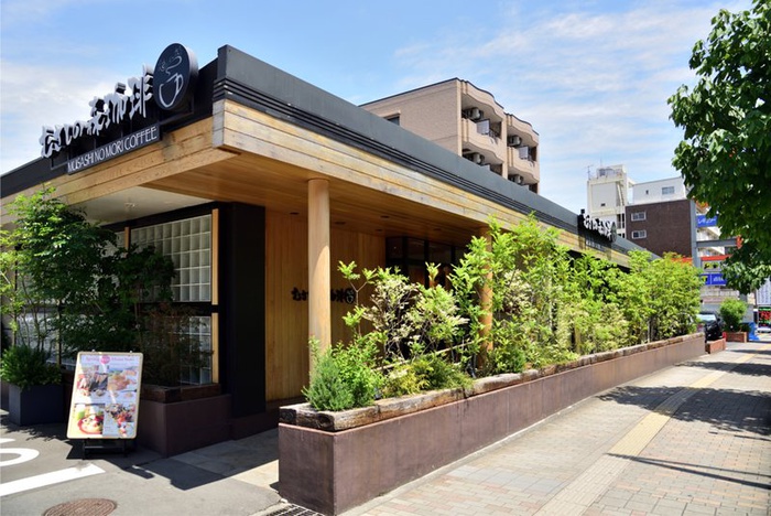 飲食店　むさしの森珈琲 三ツ沢店（飲食店）まで500m