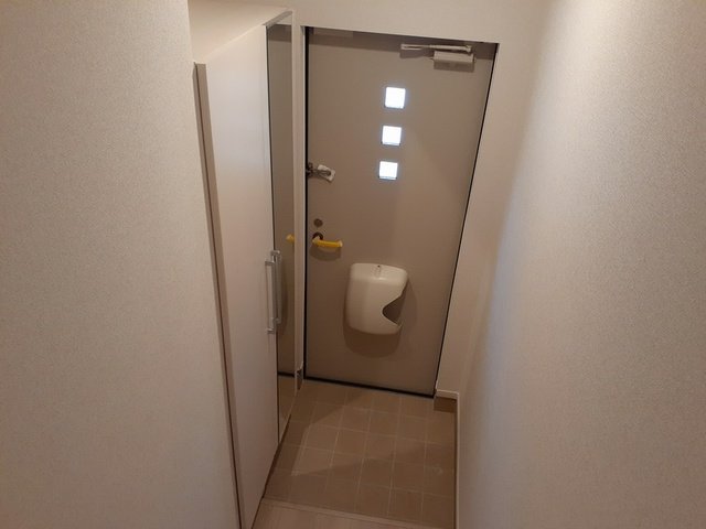 玄関　シンプルで使いやすい玄関です