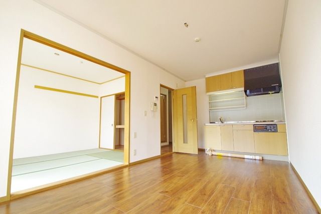 居室・リビング　※別部屋参考写真