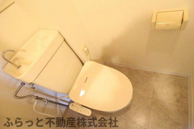 トイレ　落ち着いたトイレです