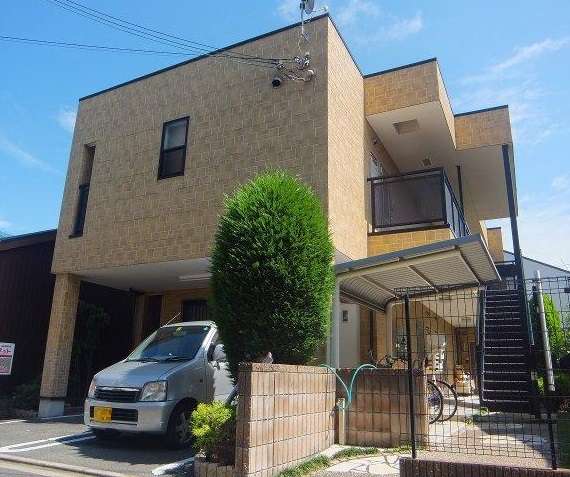建物外観　「カーサセレノ」現地待ち合わせでのご案内も可能です。