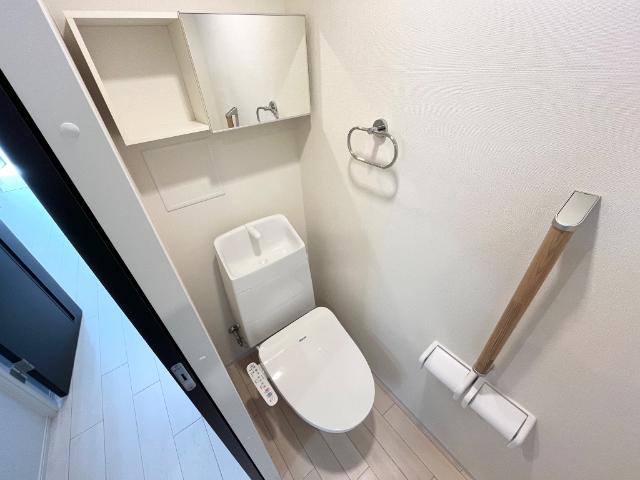 トイレ　シャワー付トイレ