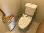 トイレ　落ち着いた色調のトイレです