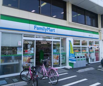 コンビニ　ファミリーマート 神明町二丁目店（コンビニ）まで1062m