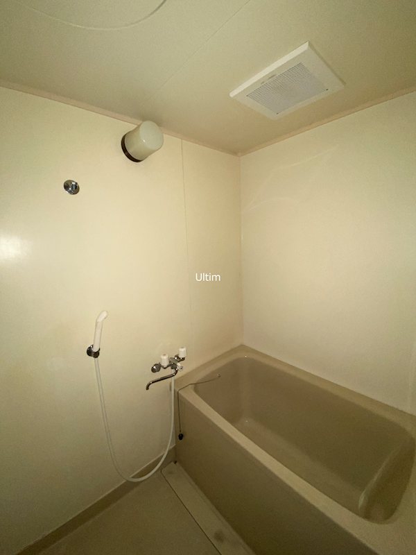 バス・シャワールーム　※別部屋の写真です。