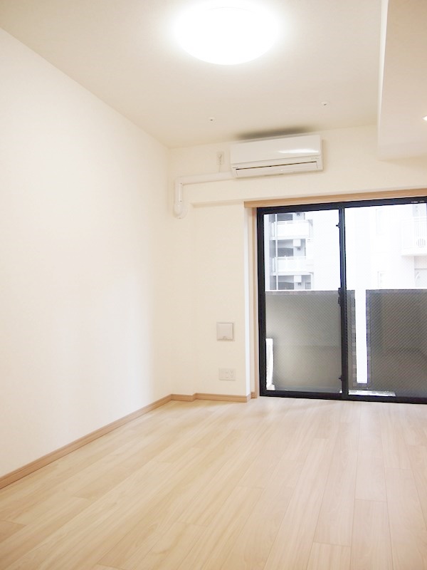居室・リビング　開放感のあるゆったりとしたお部屋です♪