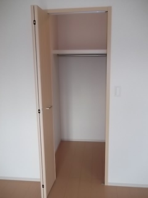収納　ウォークインクローゼット