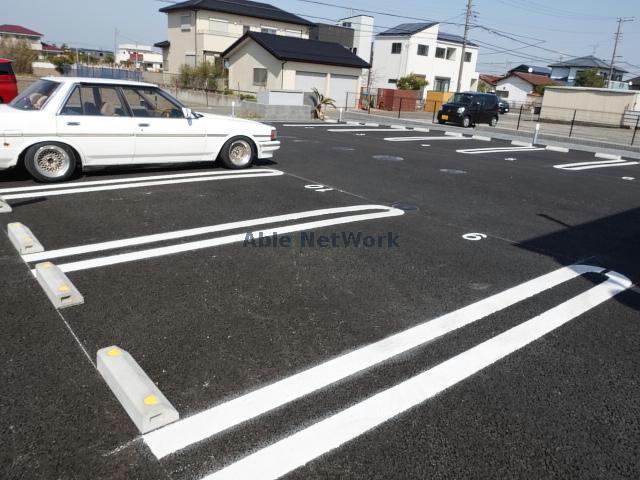 駐車場　駐車場
