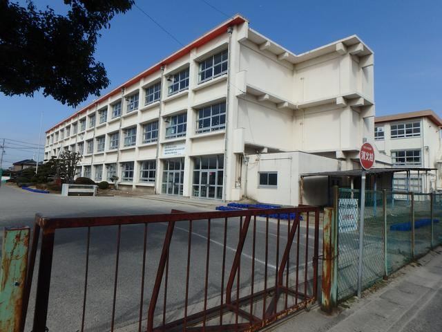 小学校　春日井市立小野小学校（小学校）まで612m
