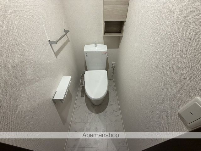 ＪＲおおさか東線 ＪＲ淡路駅 徒歩5分 3階建 築1年のトイレ写真