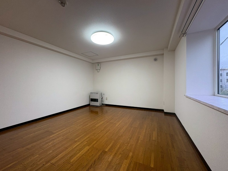 その他部屋・スペース　明るいお部屋は気持ちよく過ごせそうですね。