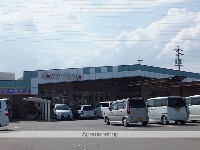 スーパー　ナフコ不二屋田県店（スーパー）まで807m