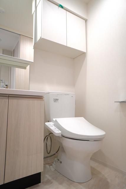 トイレ　※写真は同タイプ住戸です。