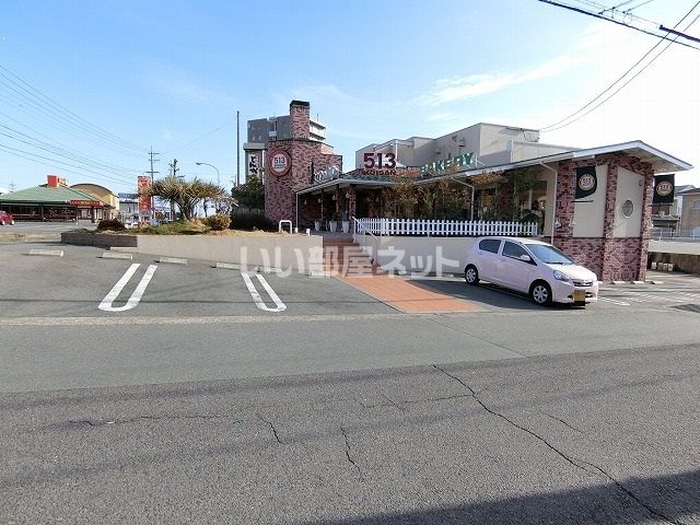 飲食店　513ベーカリー津ヨットハーバー店（飲食店）まで1075m