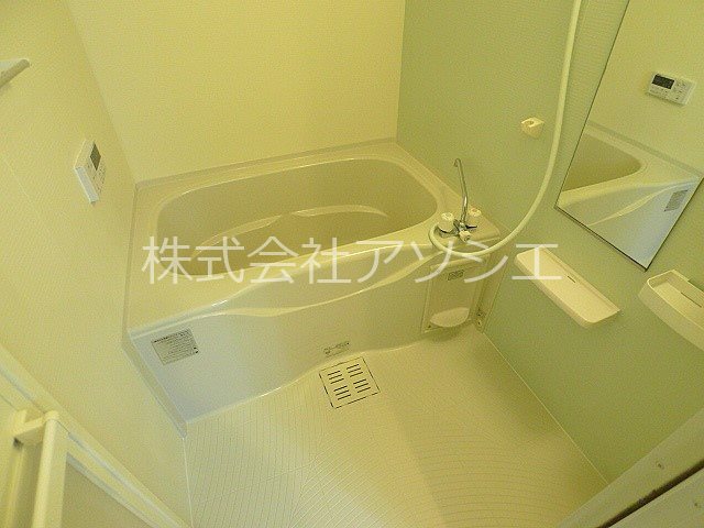 バス・シャワールーム　追い焚き機能付きバス