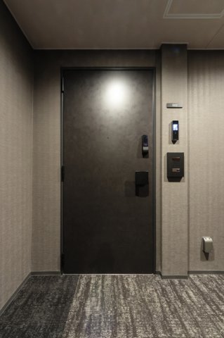 玄関　※写真は同タイプ住戸です。
