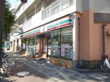 コンビニ　セブンイレブン大阪東中島１丁目店（コンビニ）まで159m