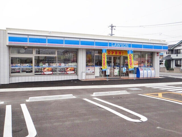 コンビニ　ローソン松阪垣鼻町店（コンビニ）まで453m