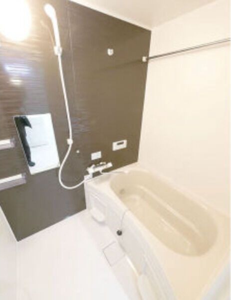 バス・シャワールーム　※写真は同じマンションの違う部屋のものになります。