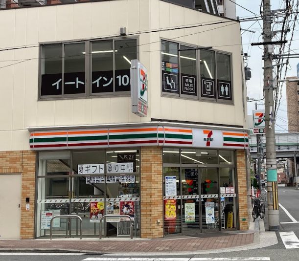 コンビニ　セブンイレブン 大阪日本橋東3丁目店（コンビニ）まで342m