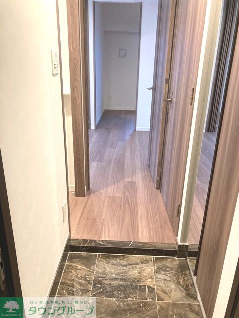 玄関　※写真は同タイプ住戸です。