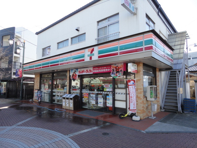 コンビニ　コンビニ（コンビニ）まで500m
