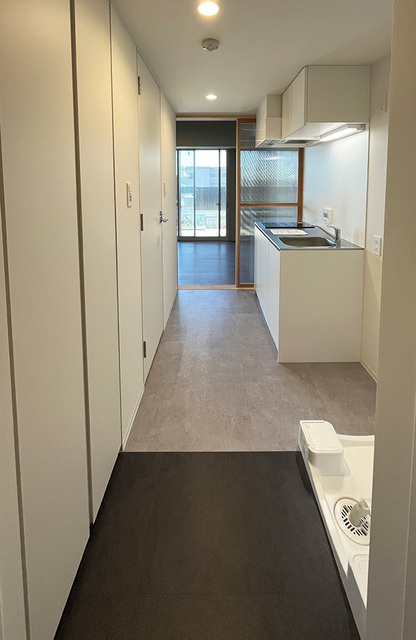 玄関　※写真は同タイプ住戸です。