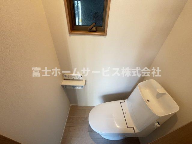 トイレ　１階