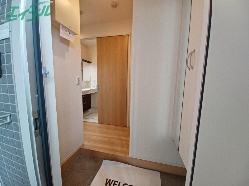 玄関　同型参考写真