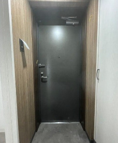 玄関　※別部屋の参考写真です。