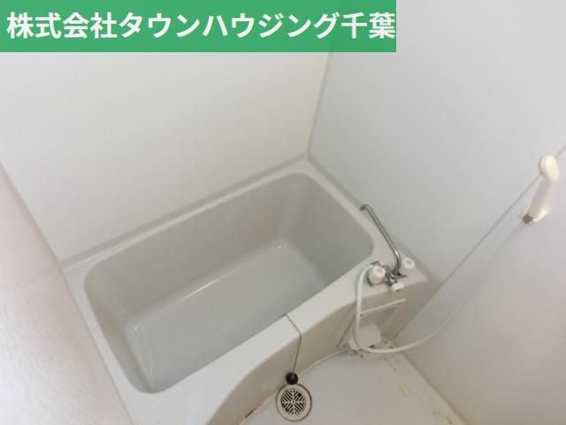 バス・シャワールーム　独立式お風呂（同一タイプ）
