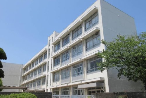 小学校　姫路市立高岡小学校（小学校）まで779m