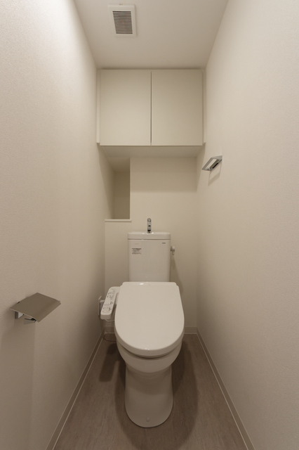 トイレ　※写真は同タイプ住戸です。