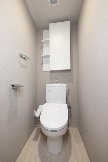トイレ　※写真は同タイプ住戸です。