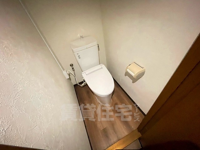 地下鉄千日前線 新深江駅 徒歩6分 8階建 築30年のトイレ写真