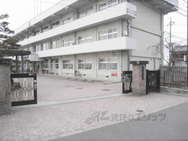 中学校　山城中学校（中学校）まで1700m