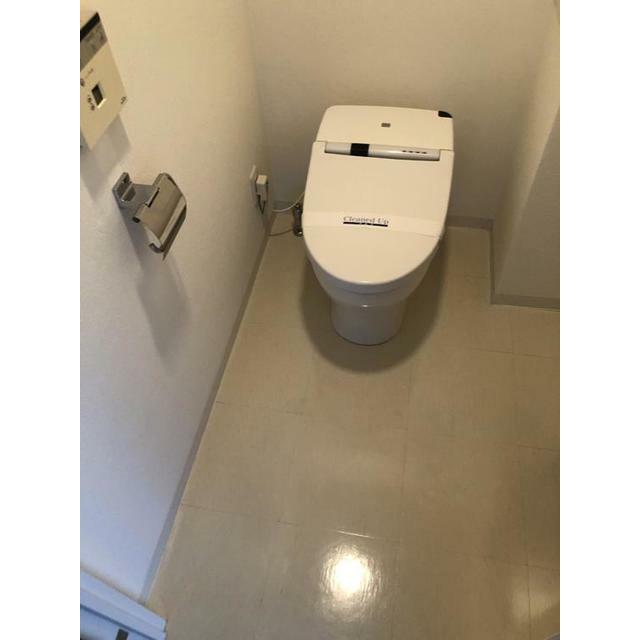 トイレ　※写真は同タイプ住戸です。