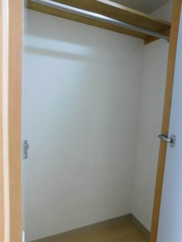 収納　同タイプ・別部屋の写真となります
