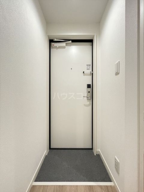 robot home谷塚の玄関写真