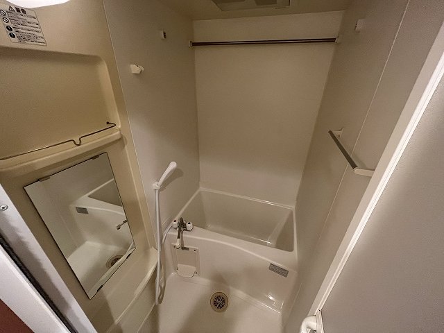 バス・シャワールーム　ゆったり過ごせるお風呂です