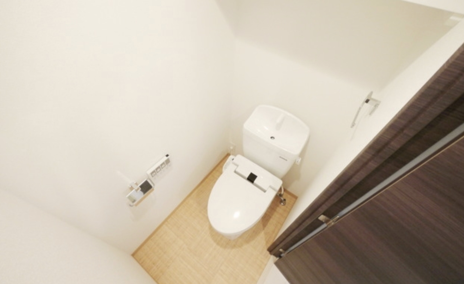 都営三田線 板橋本町駅 徒歩7分 7階建 築14年のトイレ写真